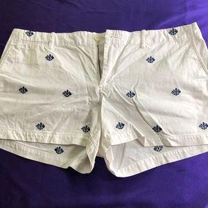 📌 Ralph Lauren Cotton White Shorts with Embroidered Anchors Design